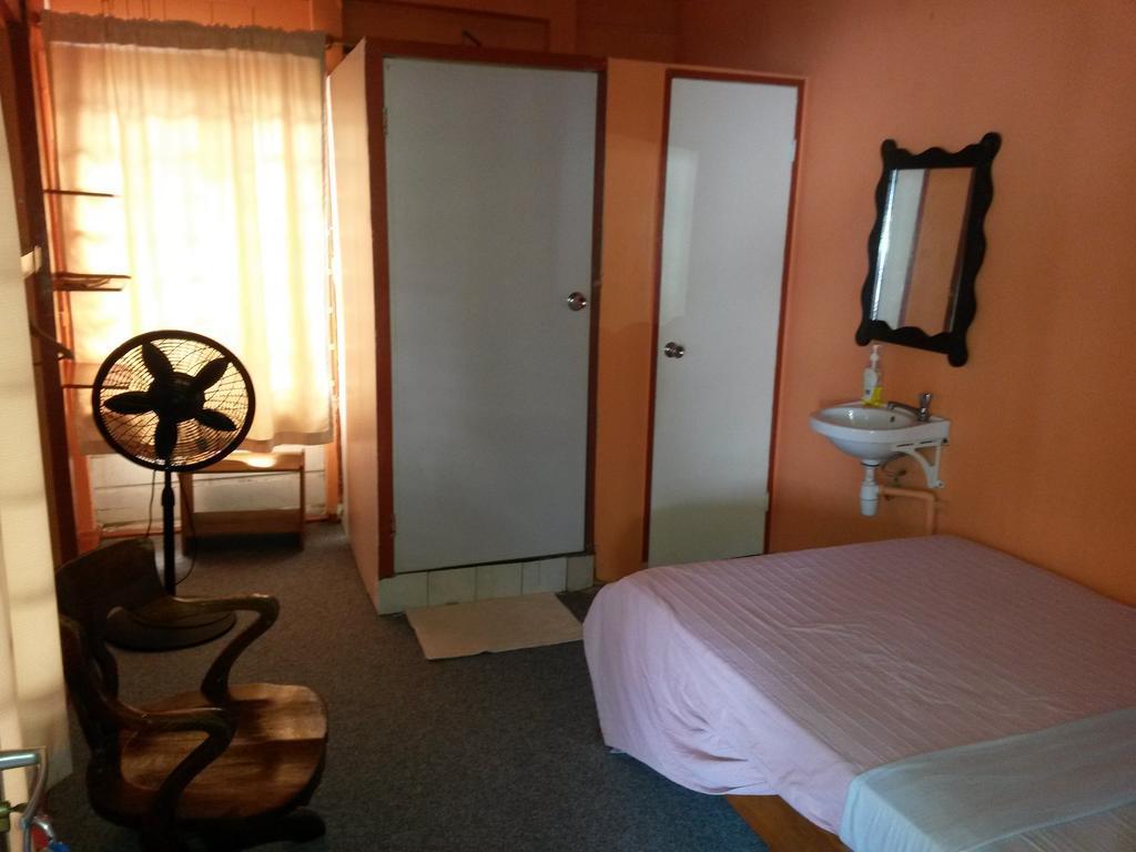 Guesthouse Albergoalberga Paramaribo Oda fotoğraf